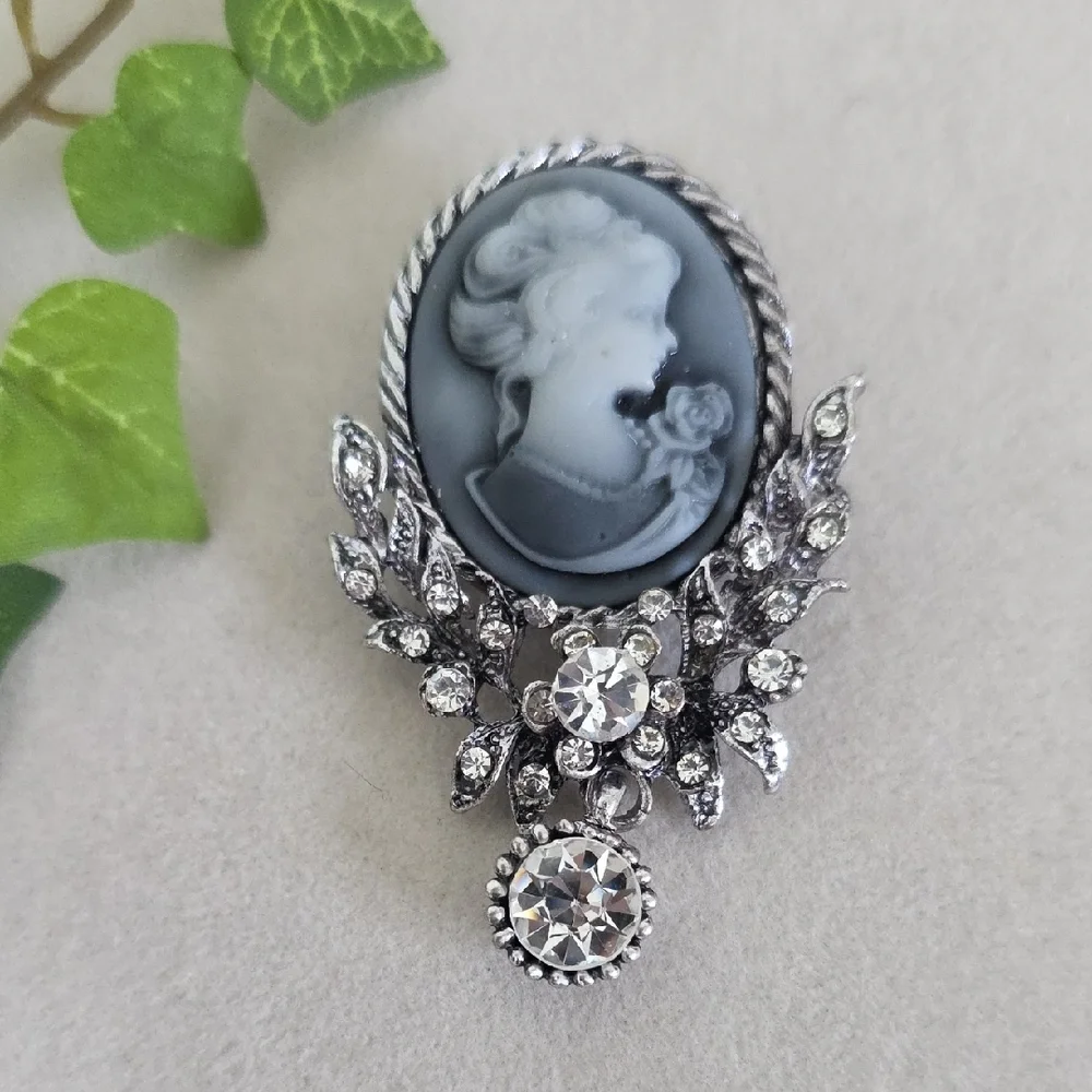Silver with Blue Victorian Maiden Cameo Brooch Pin Pendant